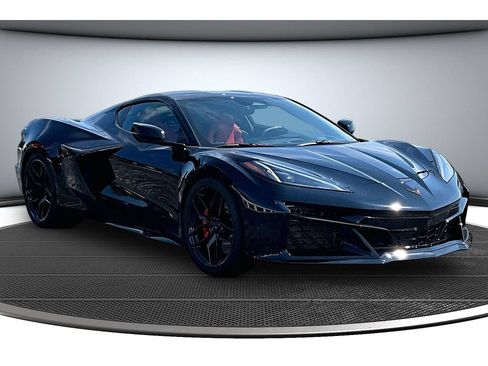 Used 2025 Chevrolet Corvette Z06 w/ Battery Protection Package RWD image 2