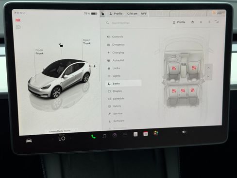 Used 2022 Tesla Model Y Long Range AWD/4WD image 27