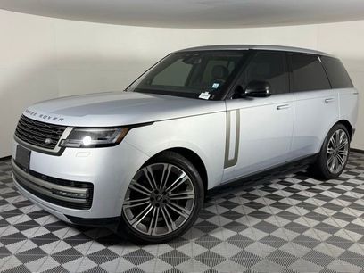 New 2025 Land Rover Range Rover SE