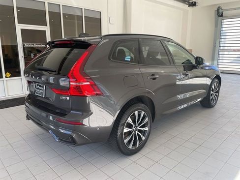 Certified 2023 Volvo XC60 B5 Plus image 4