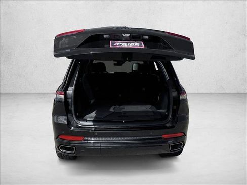 Used 2024 Jeep Grand Cherokee Limited 4xe image 7