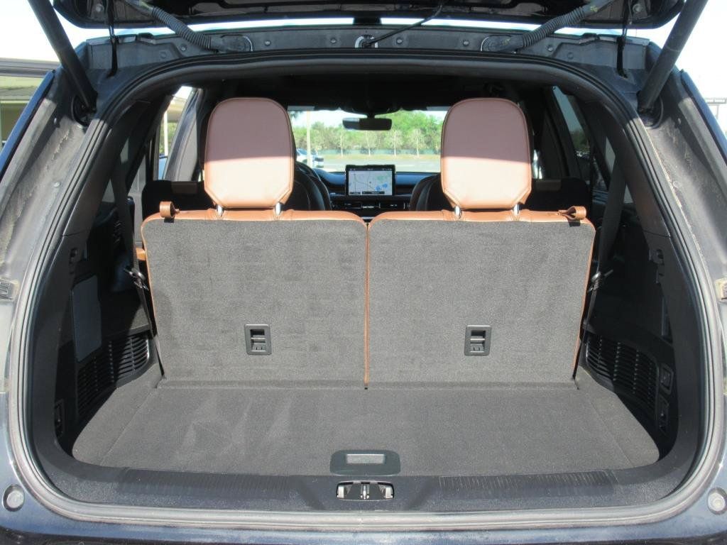 Used 2023 Lincoln Aviator Reserve w/ Equipment Group 201A AWD/4WD image 33