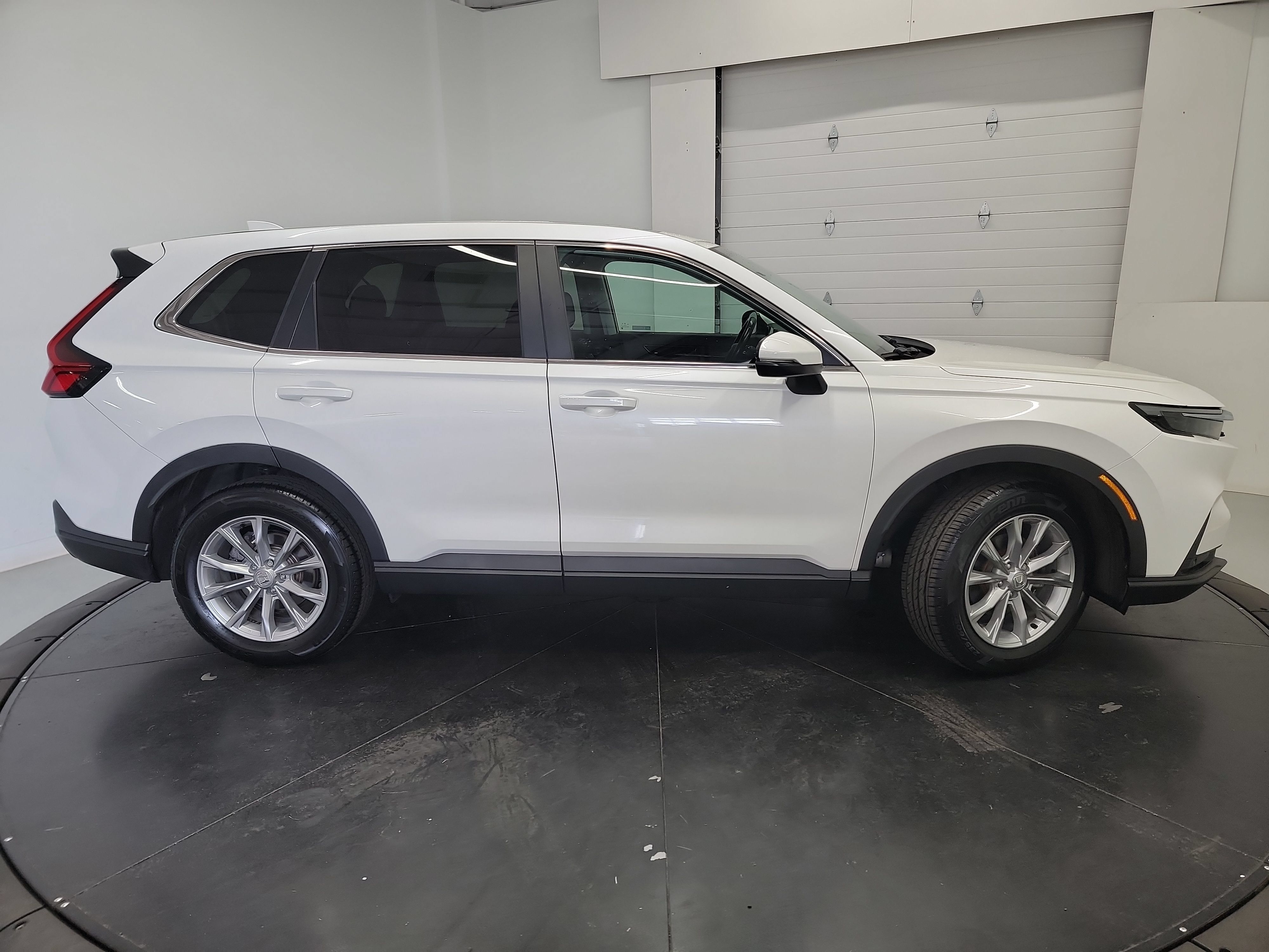 Used 2023 Honda CR-V EX-L image 11