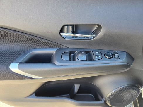 Certified 2023 Nissan Kicks SV FWD image 22
