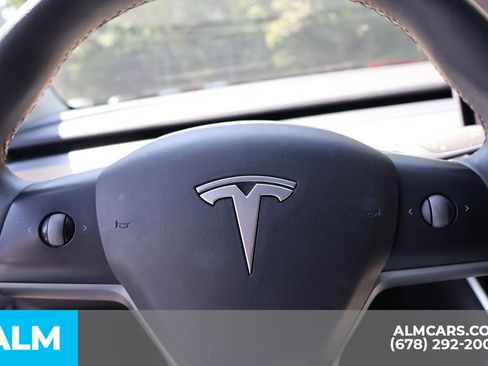 Used 2021 Tesla Model Y Long Range AWD/4WD image 29