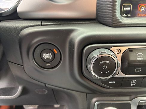 Used 2021 Jeep Wrangler Sport AWD/4WD image 24