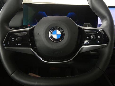 Certified 2025 BMW 530i image 19