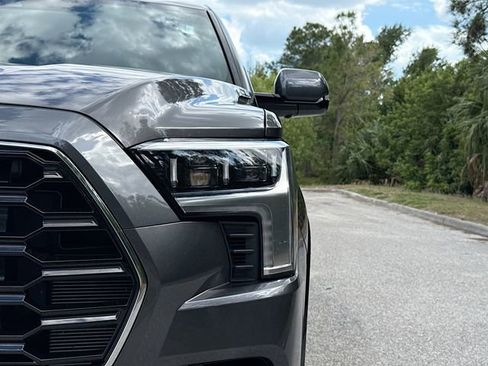 Used 2025 Toyota Sequoia Platinum AWD/4WD image 9