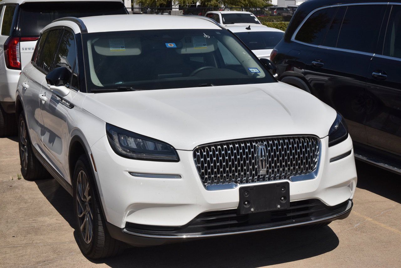 Used 2022 Lincoln Corsair FWD w/ Equipment Group 101A image 4