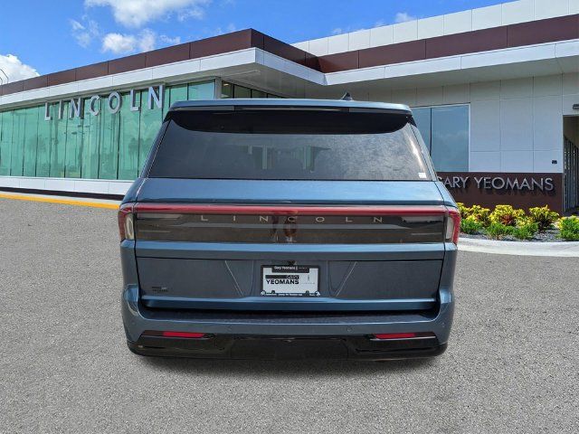New 2027 Lincoln Navigator Premiere AWD/4WD image 5