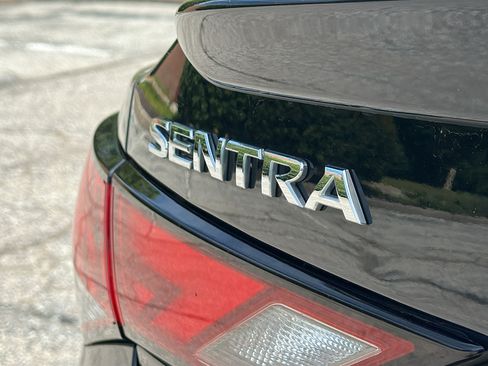 Certified 2022 Nissan Sentra SR w/ Electronics Package FWD image 10