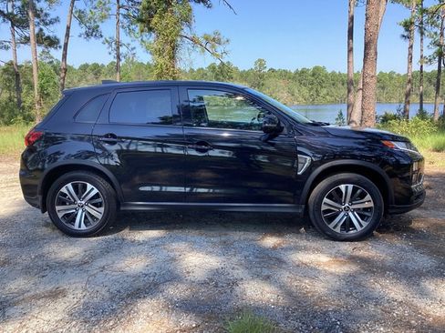 Used 2022 Mitsubishi Outlander Sport SE image 4