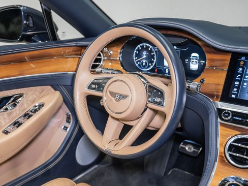 Used 2021 Bentley Continental GT AWD/4WD image 27