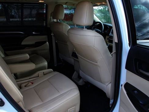 Used 2019 Toyota Highlander Limited image 33