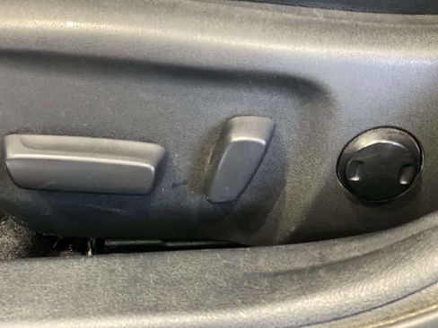 Used 2017 Toyota Camry XLE w/ Moonroof Package image 15