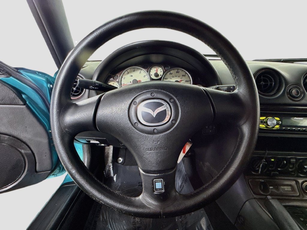 Used 2003 MAZDA MX-5 Miata RWD image 12
