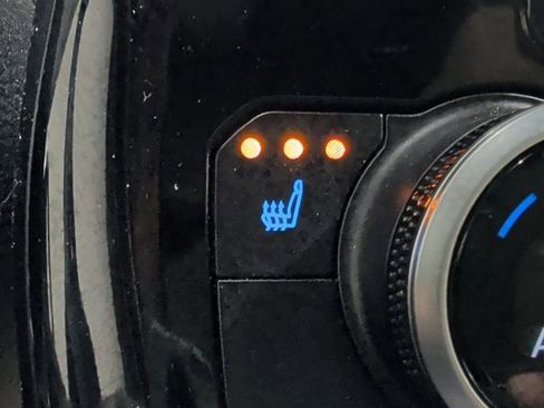 Used 2021 Toyota Highlander XLE image 8