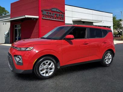 Used 2022 Kia Soul LX w/ Technology Package