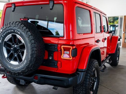 Used 2020 Jeep Wrangler Unlimited Rubicon w/ Dual Top Group image 29