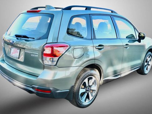 Used 2017 Subaru Forester 2.5i w/ Alloy Wheel Package image 7