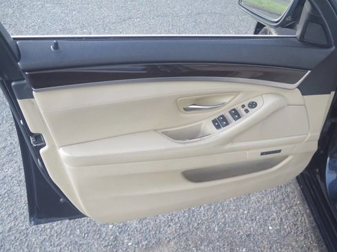 Used 2013 BMW 528i xDrive Sedan AWD/4WD image 19