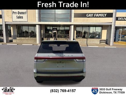 Used 2024 Lincoln Navigator Reserve AWD/4WD image 7
