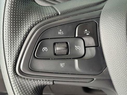 Used 2024 Buick Envista Preferred w/ Convenience II Package image 24