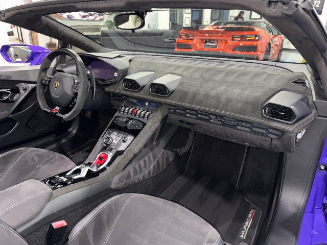 Used 2017 Lamborghini Huracan LP 610-4 AWD/4WD image 89
