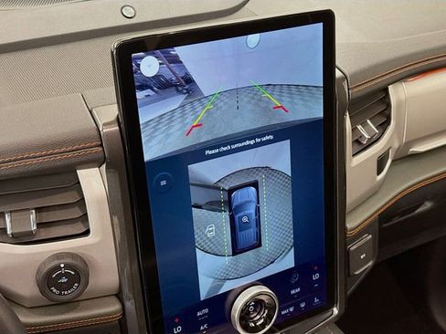 Used 2022 Ford Expedition Timberline image 14