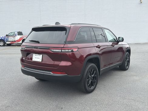 New 2026 Jeep Grand Cherokee Altitude RWD image 8
