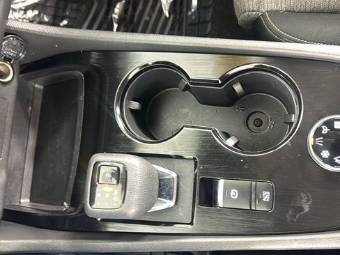 Used 2023 Nissan Rogue SV image 28