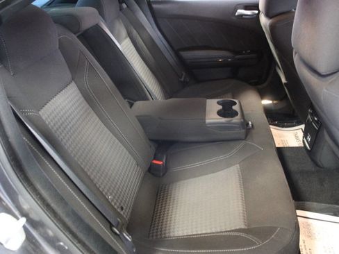 Used 2023 Dodge Charger SXT w/ Blacktop Package image 10