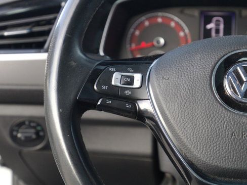 Used 2020 Volkswagen Jetta R-Line w/ R-Line Cold Weather Package image 19