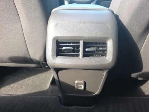 Used 2022 Chevrolet Equinox LT image 29