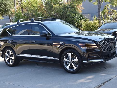 Used 2022 Genesis GV80 2.5T w/ Advanced Package 02 AWD/4WD image 5