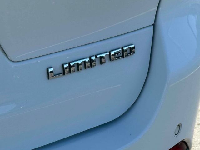 Used 2021 Jeep Grand Cherokee L Limited AWD/4WD image 12