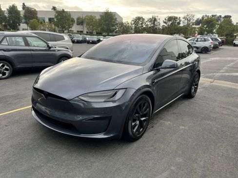 Used 2022 Tesla Model X Plaid image 1