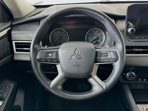 Used 2024 Mitsubishi Outlander SE image 18