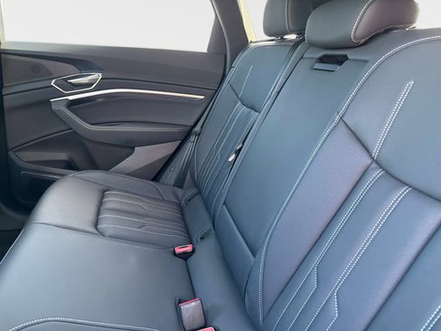 Used 2024 Audi SQ8 e-tron Premium Plus w/ Black Optic Package image 13