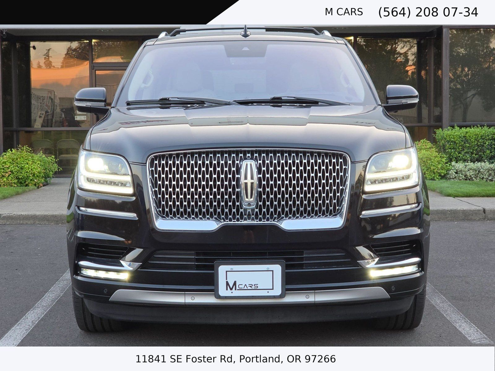 Used 2018 Lincoln Navigator L Reserve w/ Technology Package AWD/4WD image 9