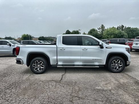 New 2026 GMC Sierra 1500 SLT AWD/4WD image 10