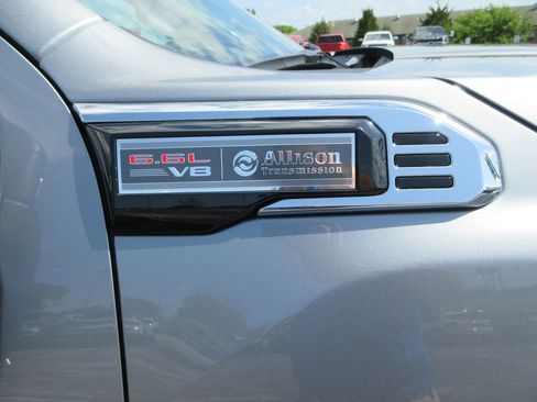 Certified 2026 GMC Sierra 2500 SLE w/ SLE Convenience Package AWD/4WD image 11