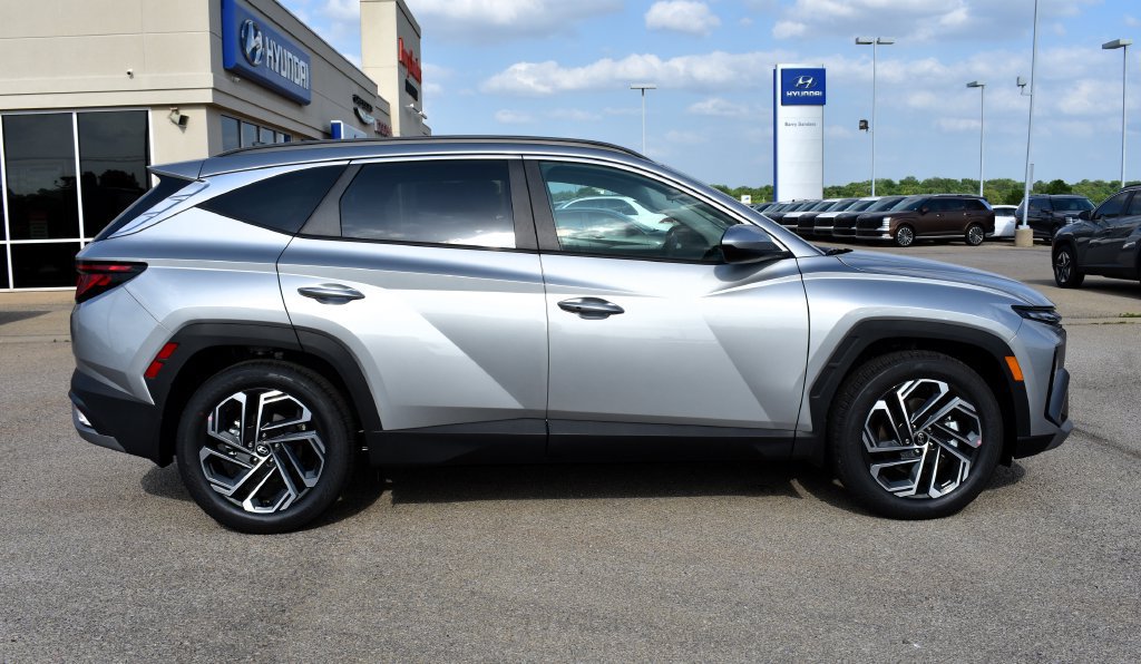 New 2026 Hyundai Tucson SEL Plus FWD image 2
