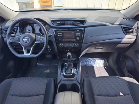 Used 2017 Nissan Rogue S AWD/4WD image 11