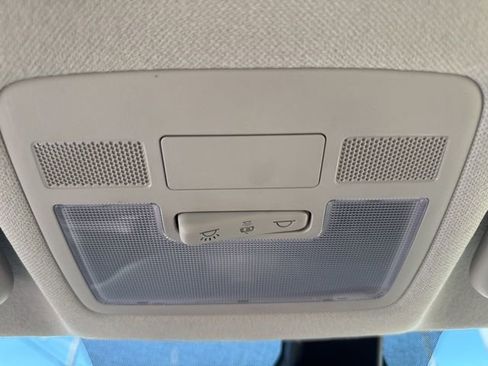 Used 2026 Hyundai Venue SE image 38