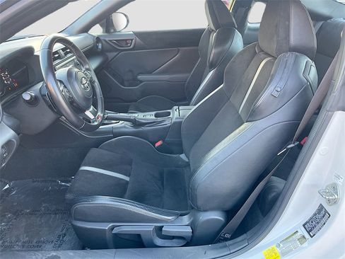Used 2023 Toyota GR86 Premium image 22