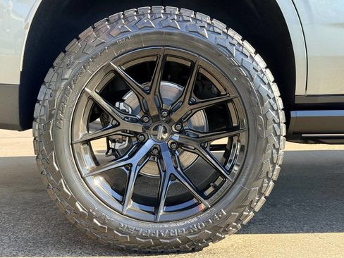 Used 2025 GMC Yukon AT4 Ultimate w/ LPO, Floor Liner Package image 12