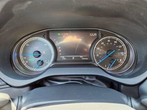 Used 2023 Toyota Venza LE AWD/4WD image 26