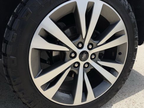 Used 2021 Ford Expedition Platinum AWD/4WD image 9