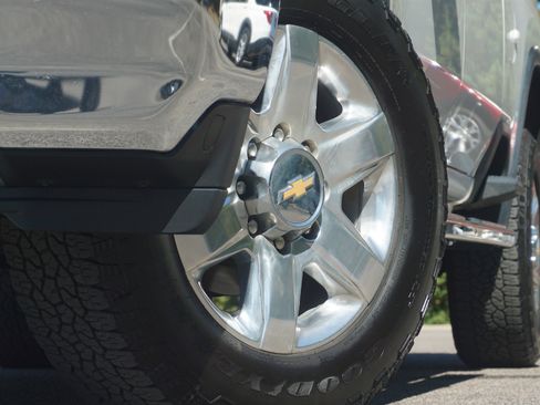 Used 2021 Chevrolet Silverado 2500 LTZ image 33